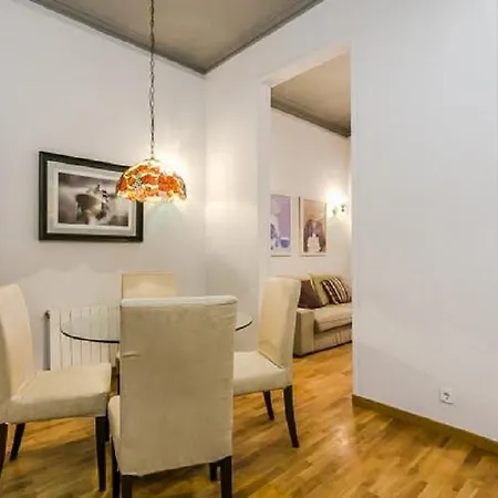 Cozy Villarroel